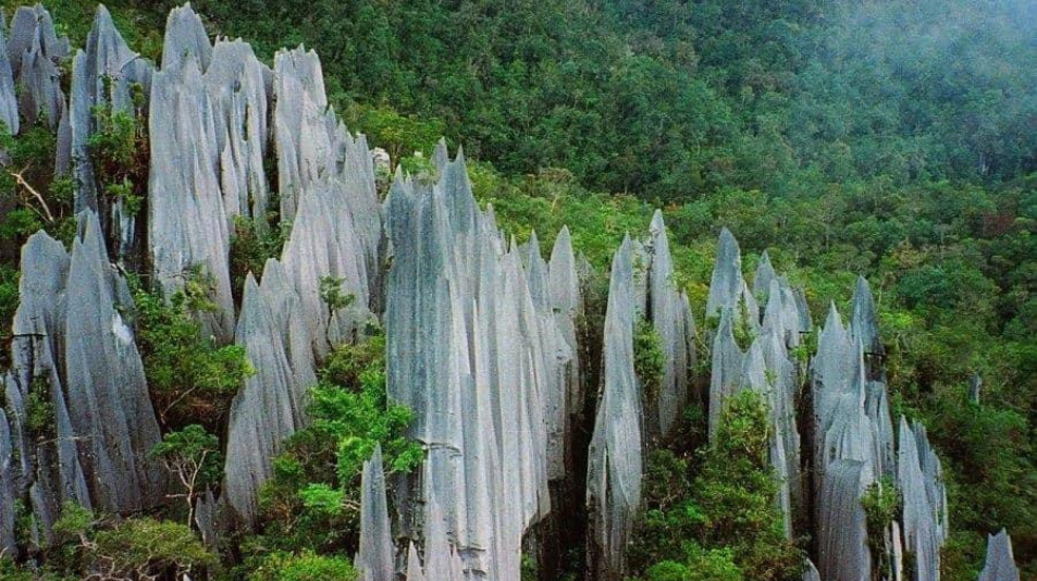 20 Remarkable Caves to Explore Around the Globe